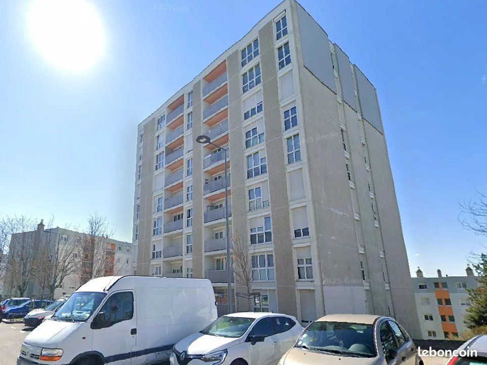 Appartement 3 pièces 86 m² · à Saint-Étienne · 86 m² · 580 €/mois