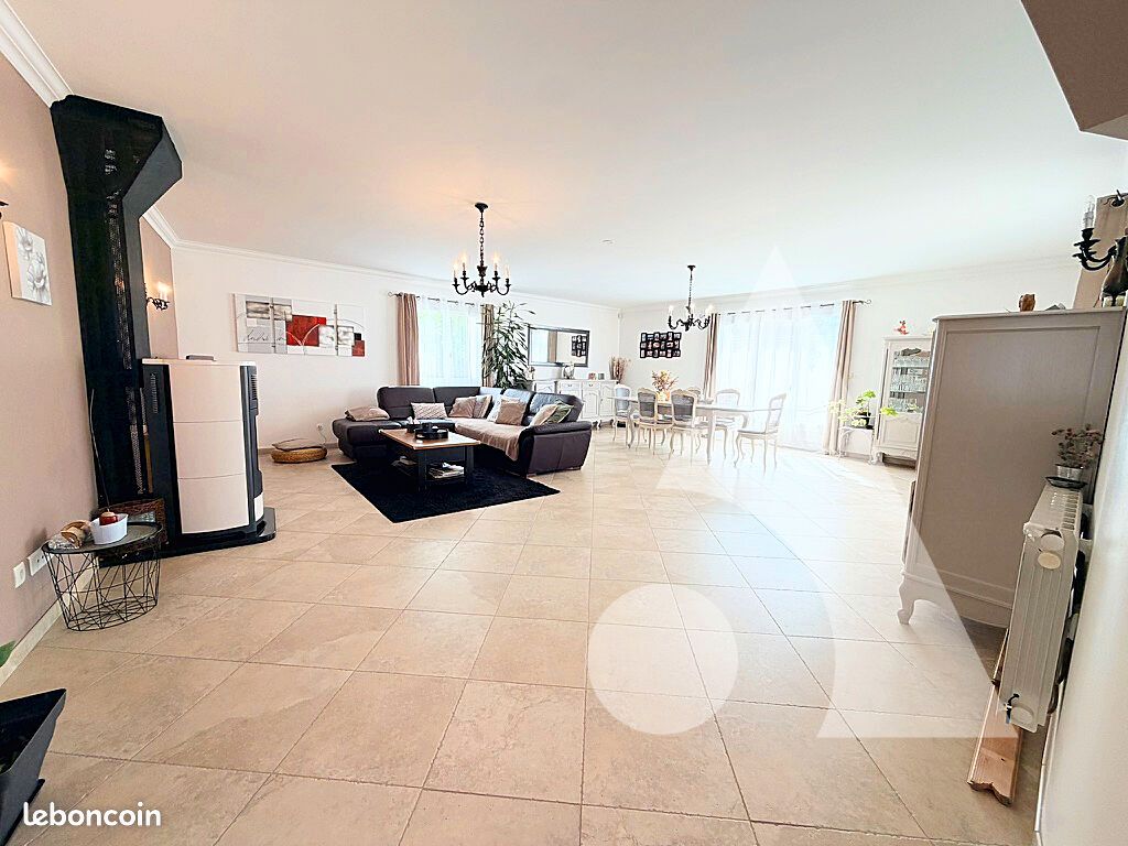 Maison 7 pièces 230 m² · à Troyes · 230 m² · 479 000 €