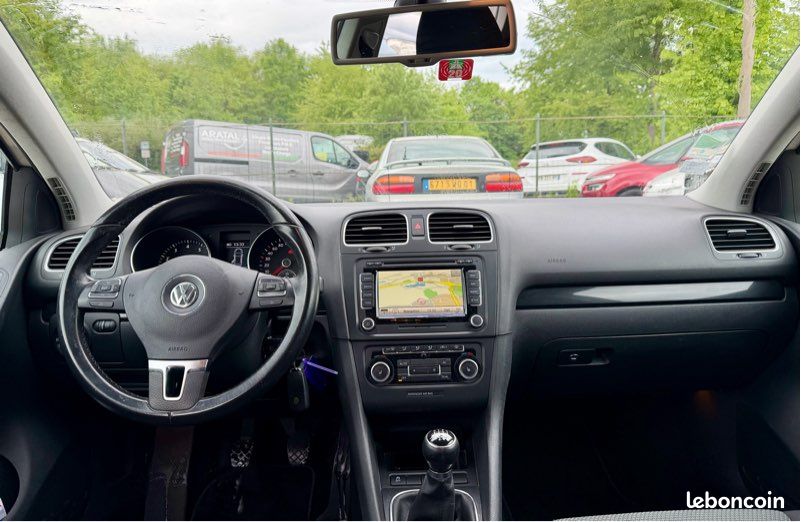 Volkswagen golf 6 1.4l tsi 160cv finition carat 300.000kms 05/2011 phares bi-xenon gps europe ecran tactile camera de recul (image 9)