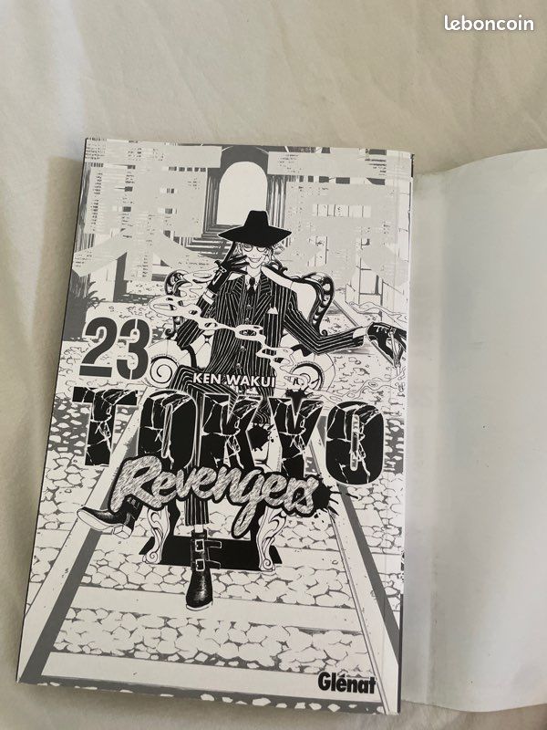 Lot de deux mangas Tokyo ReVenger le 22 et 23 (image 4)