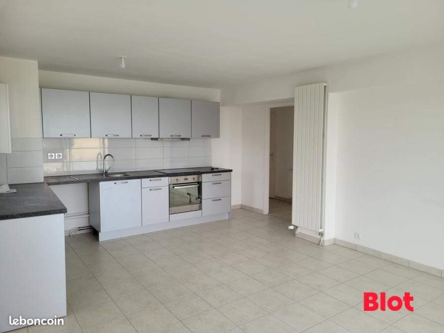 Appartement 3 pièces 60 m² · à Melesse · 60 m² · 755 €