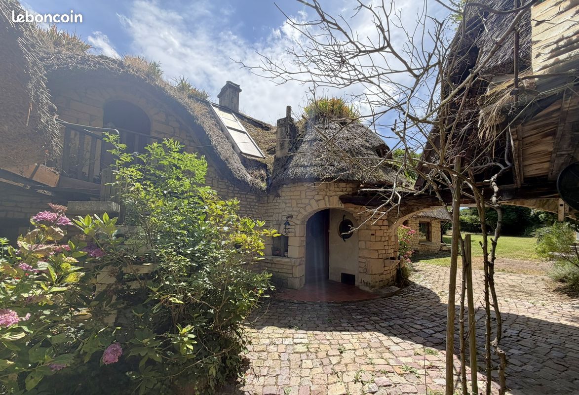 Putot en Bessin, N13 Axe Caen/Bayeux. Maison atypique + gîte (image 4)