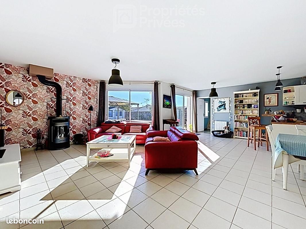 Maison 7 pièces 172 m² · à Nuaillé-d'Aunis · 172 m² · 457 500 €