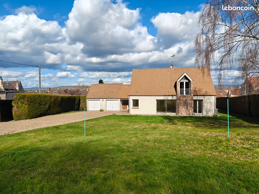 Maison 5 pièces 150 m² · à Mézières-sur-Seine · 150 m² · 800 000 €
