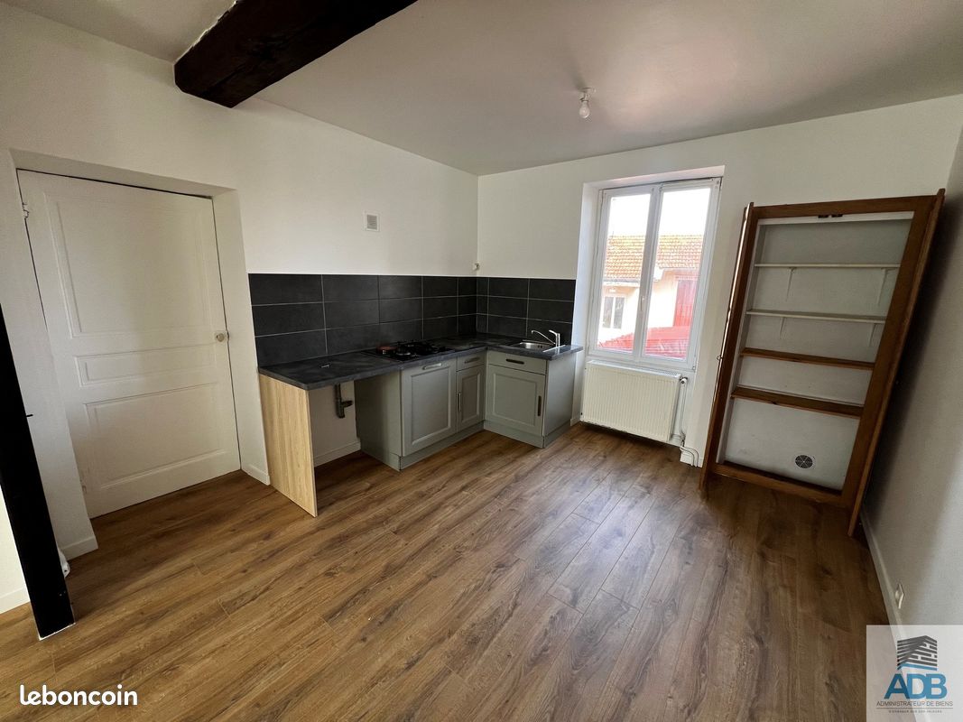Appartement 2 pièces 47 m² · à Roanne · 47 m² · 430 €/mois