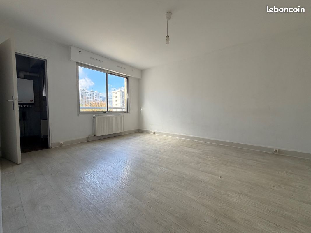 Appartement 1 pièce 30 m² · à Choisy-le-Roi · 30 m² · 696 €/mois
