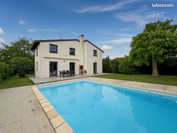 Maison 7 pièces 218 m²