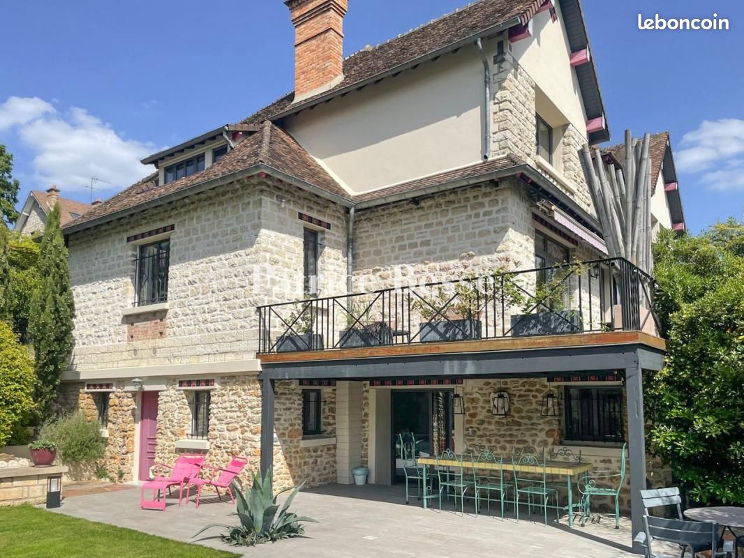 Maison 12 pièces 465 m² · à Saint-Germain-en-Laye · 465 m² · 3 090 000 €