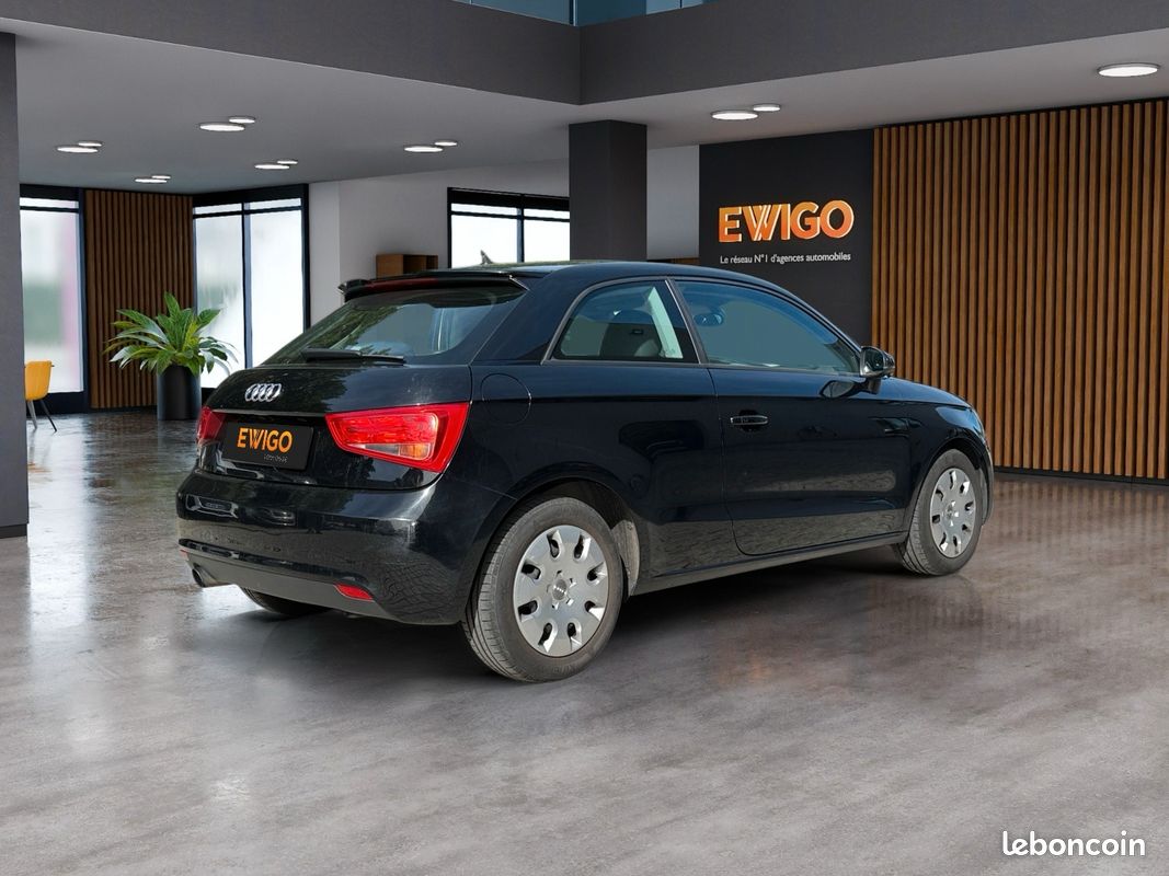 AUDI A1 1.2 TFSI 90 CH AMBIENTE * SIEGES CHAUFFANTS * CLIMATISATION * CHAINE DISTRIBUTION CHANGEe (image 2)