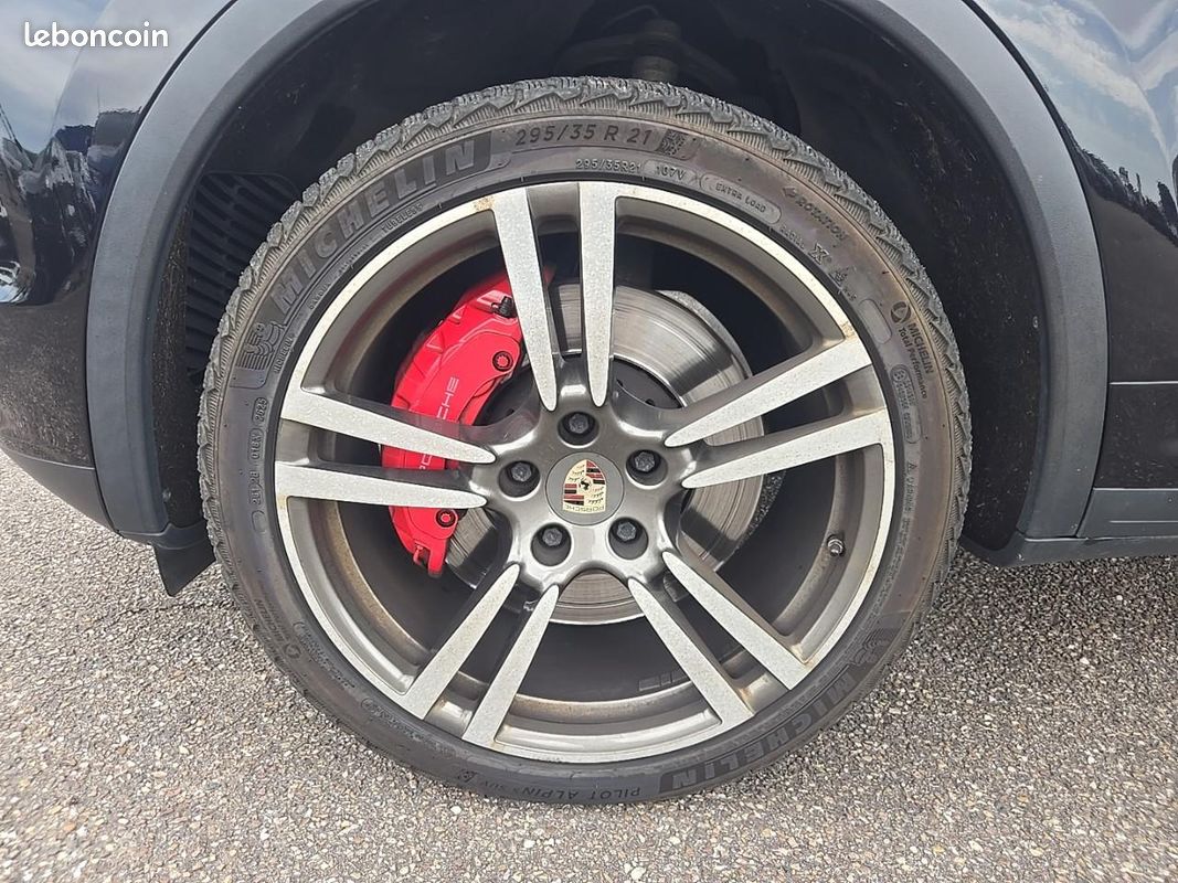 PORSCHE CAYENNE (958) turbo (image 9)