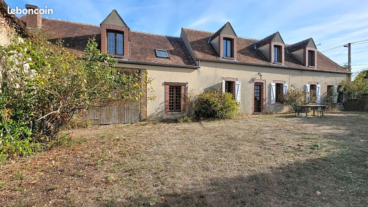 Maison 7 pièces 189 m² · à Pers-en-Gâtinais · 189 m² · 280 000 €