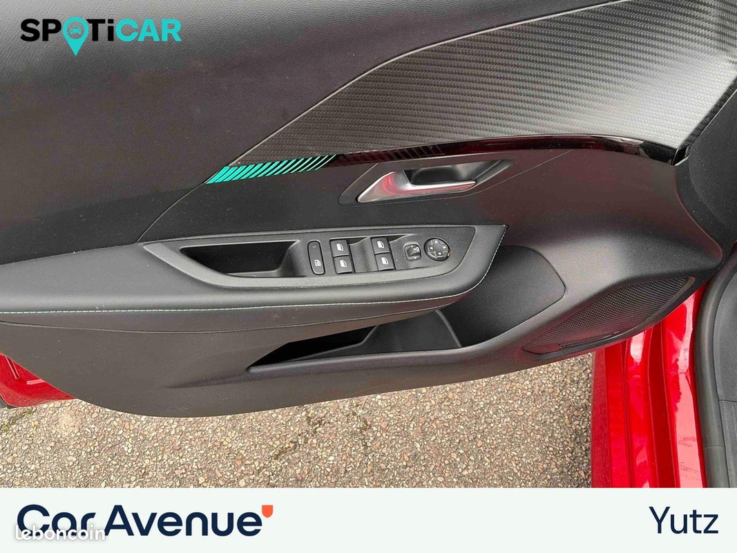 PEUGEOT 208 PureTech 100 S&S BVM6 Allure Pack (image 23)