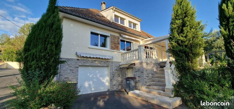 Propriété 5 pièces 177 m²