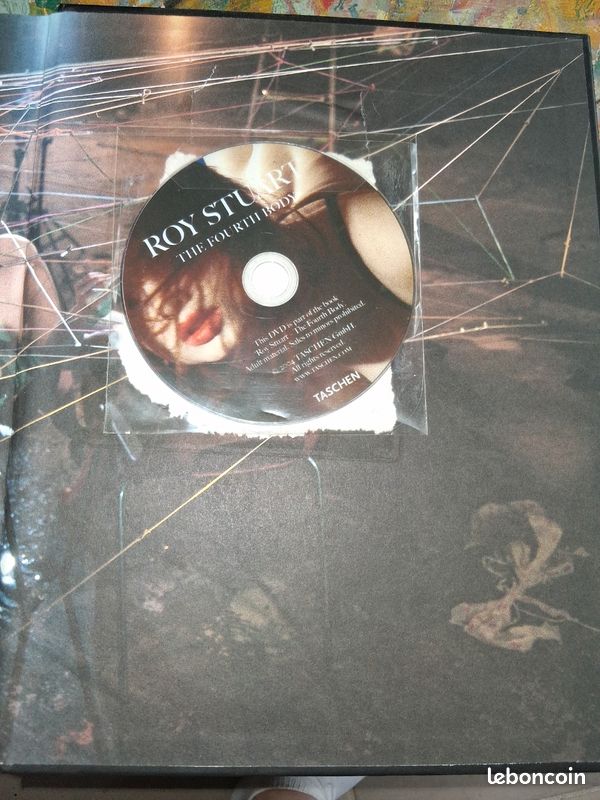Roy stuart Livre 4 avec son dvd. The fourth body ou 110 le lot avec le V et son dvd (image 2)