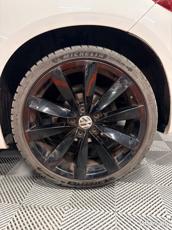VOLKSWAGEN SCIROCCO 2.0 TDI 150 R LINE BLACK SESSIOn (image 24)