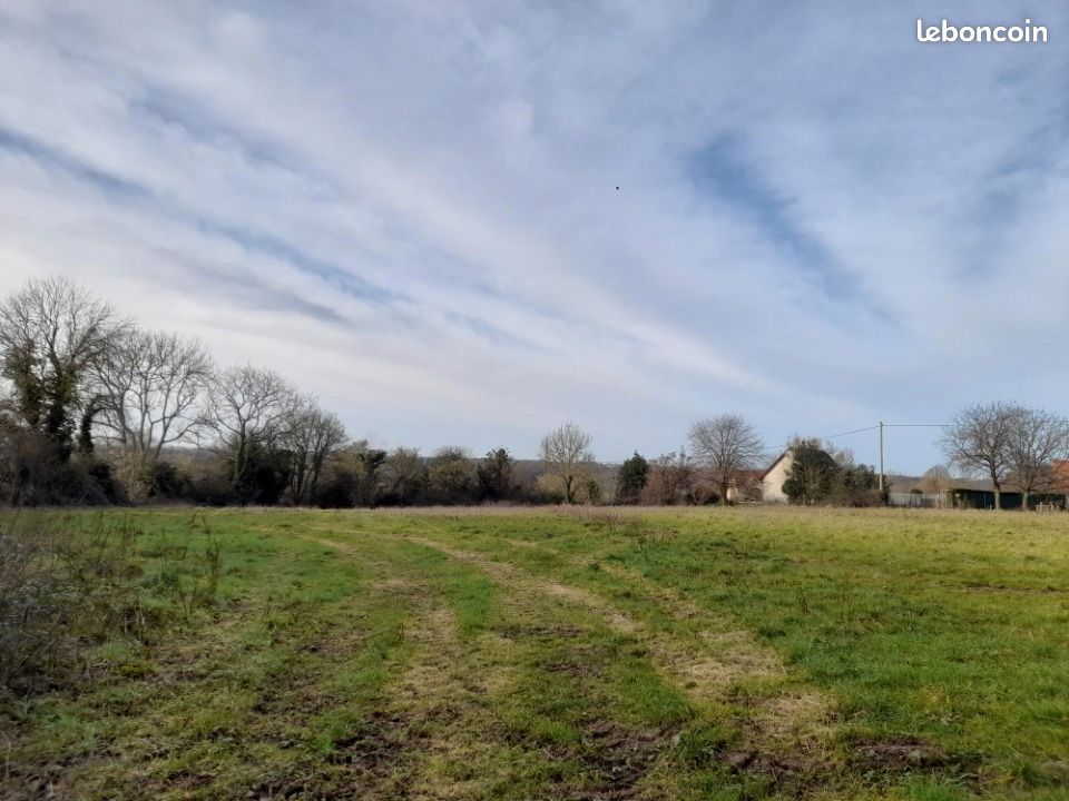 Terrain 589 m² · à Saint-Hymer · 79 000 €