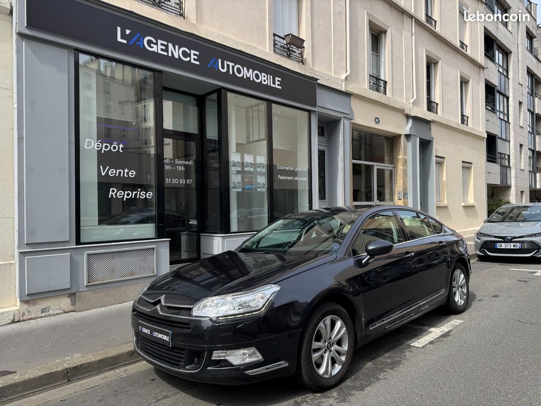 CITROEN C5 HDi 160ch Exclusive+ - Suivi d'Entretien Complet (image 1)