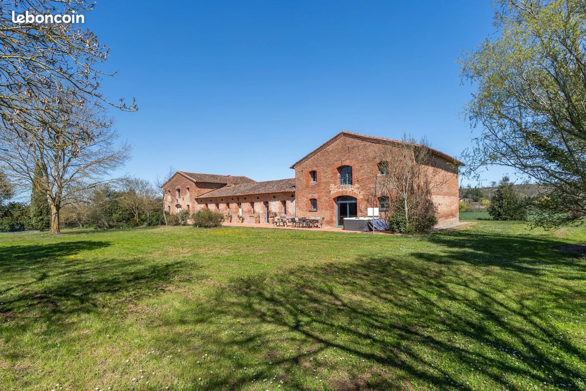 Maison 9 pièces 512 m² · à Quint-Fonsegrives · 512 m² · 1 260 000 €