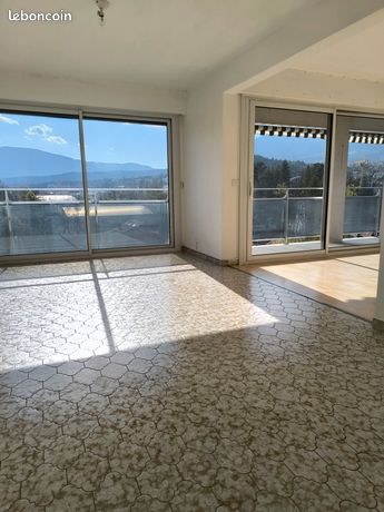 IMMEUBLE "LE PIOLIT. Prix 230 000 euro