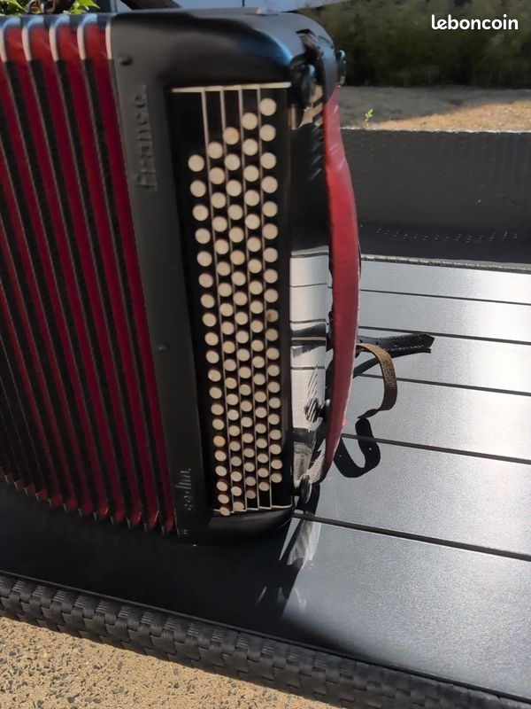 Accordéon crucianelli 72b (image 3)