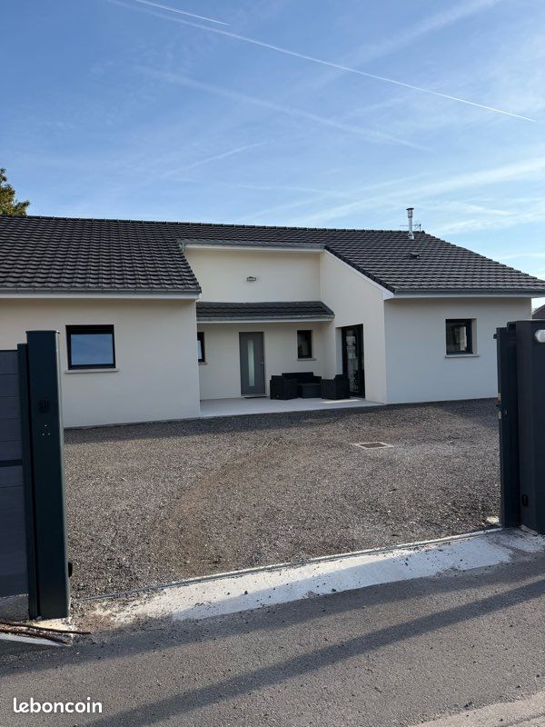 Maison 5 pièces 110 m² · à Pouxeux · 110 m² · 1 140 €/mois
