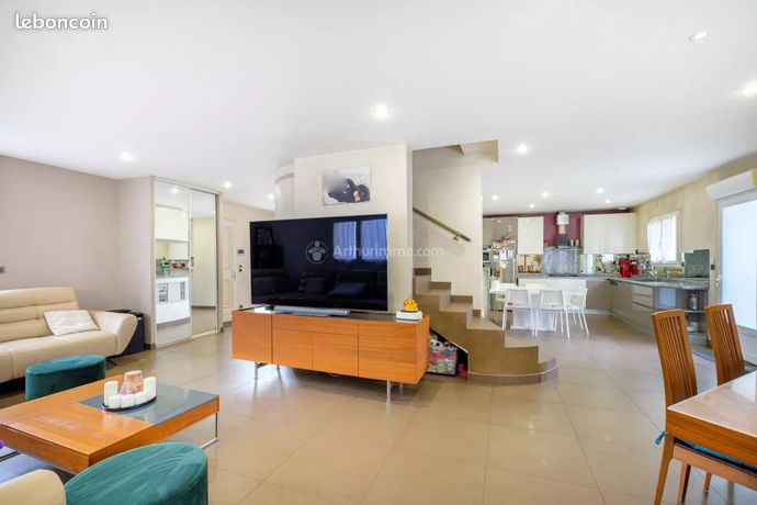 Maison 6 pièces 170 m² — 6