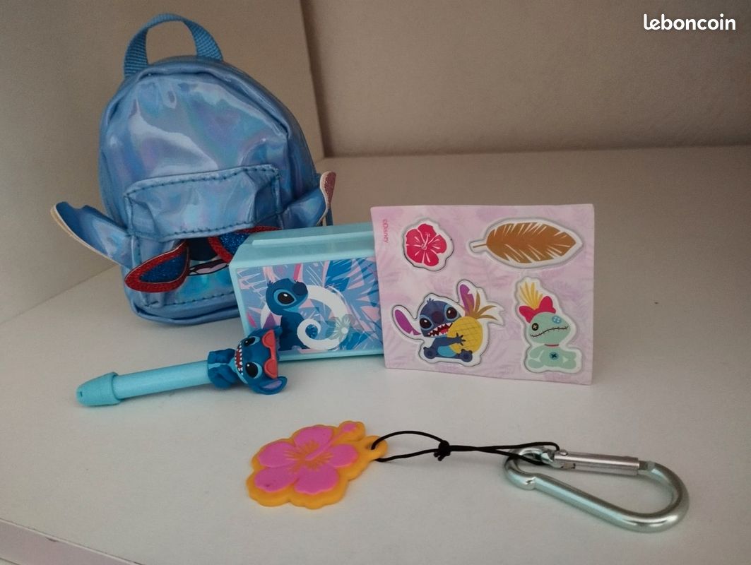Mini sac Stitch avec ses accessoires (image 1)
