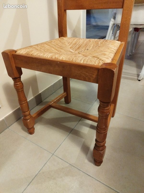 Chaises en bois et paille (image 2)