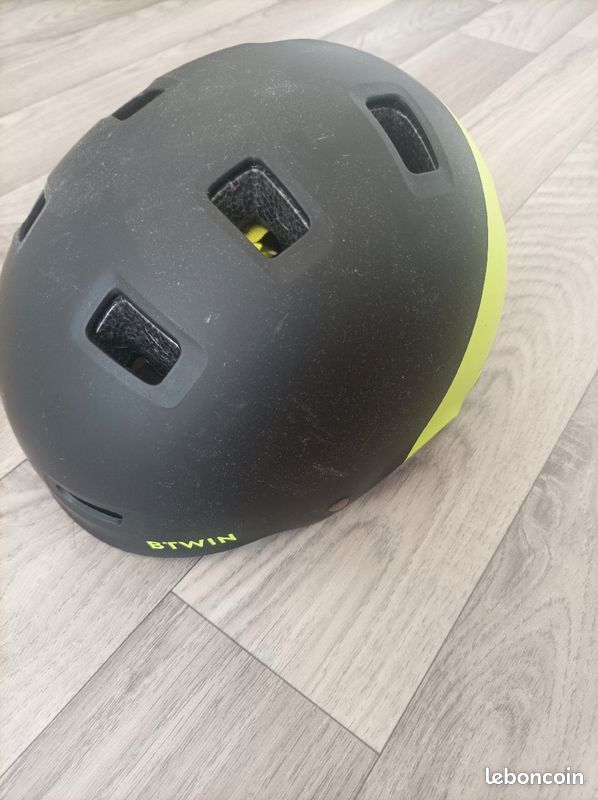 Casque enfant neuf (image 1)