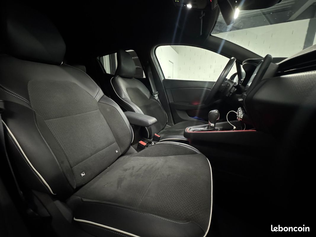 Renault CLIO V Intens 1.3 TCe 130ch CARPLAY / SUIVI COMPLET RENAULT / CAMERA / RADAR AV & AR / CLIM AUTO (image 11)