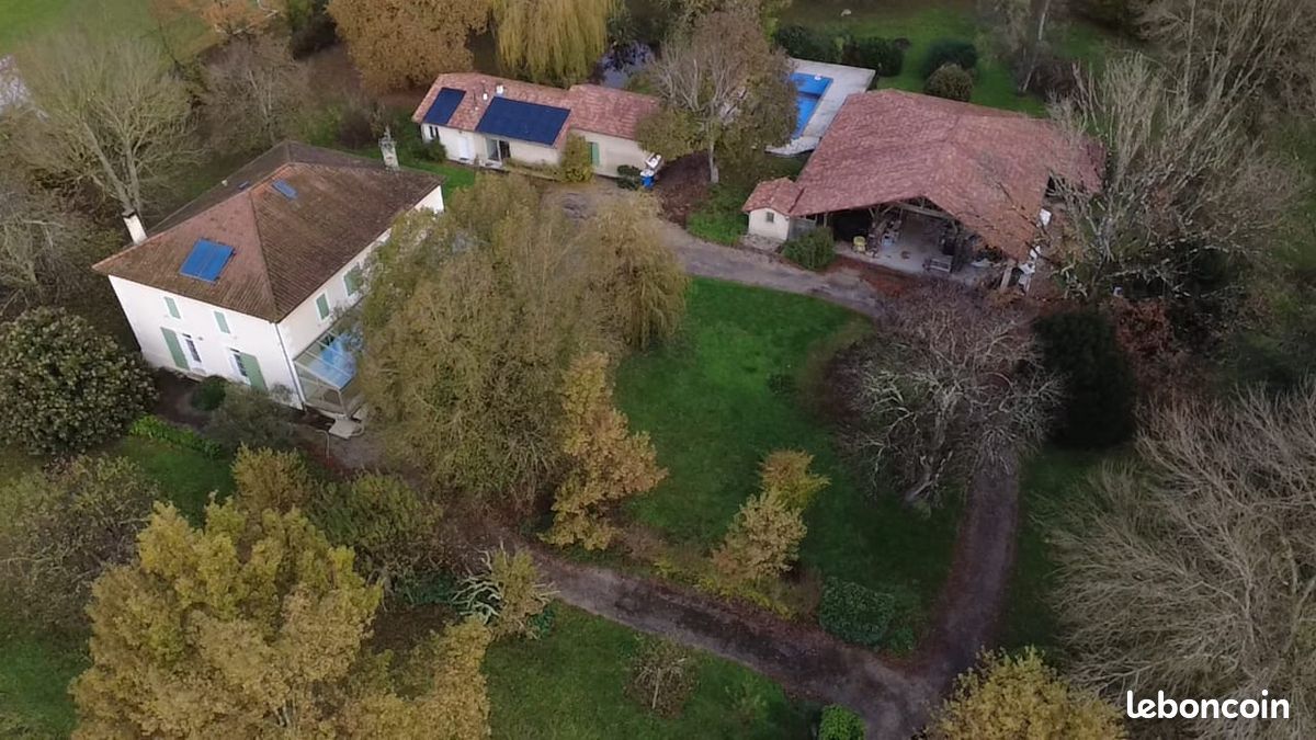 Maison 8 pièces 325 m² · à Bias · 325 m² · 533 500 €