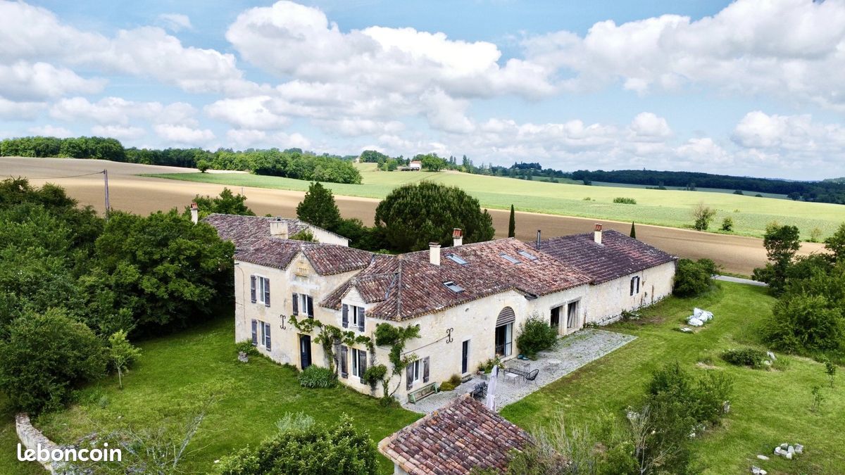 Maison 13 pièces 430 m² · à Condom · 430 m² · 530 000 €