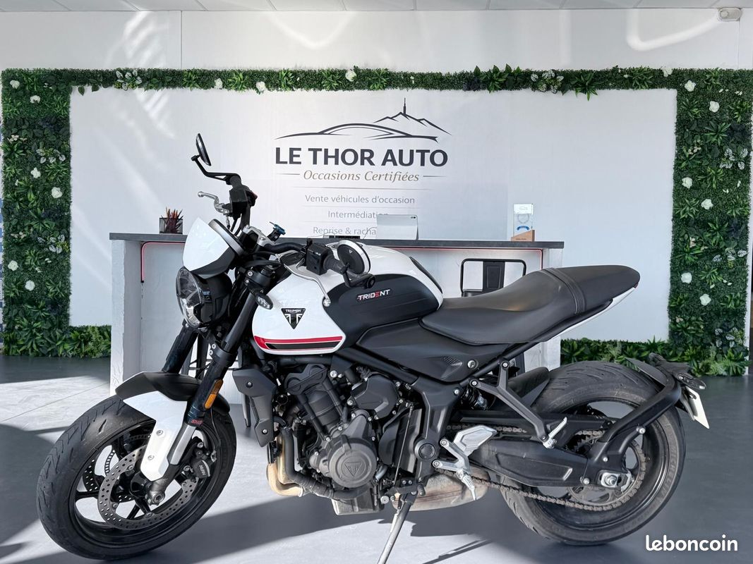 Triumph Trident