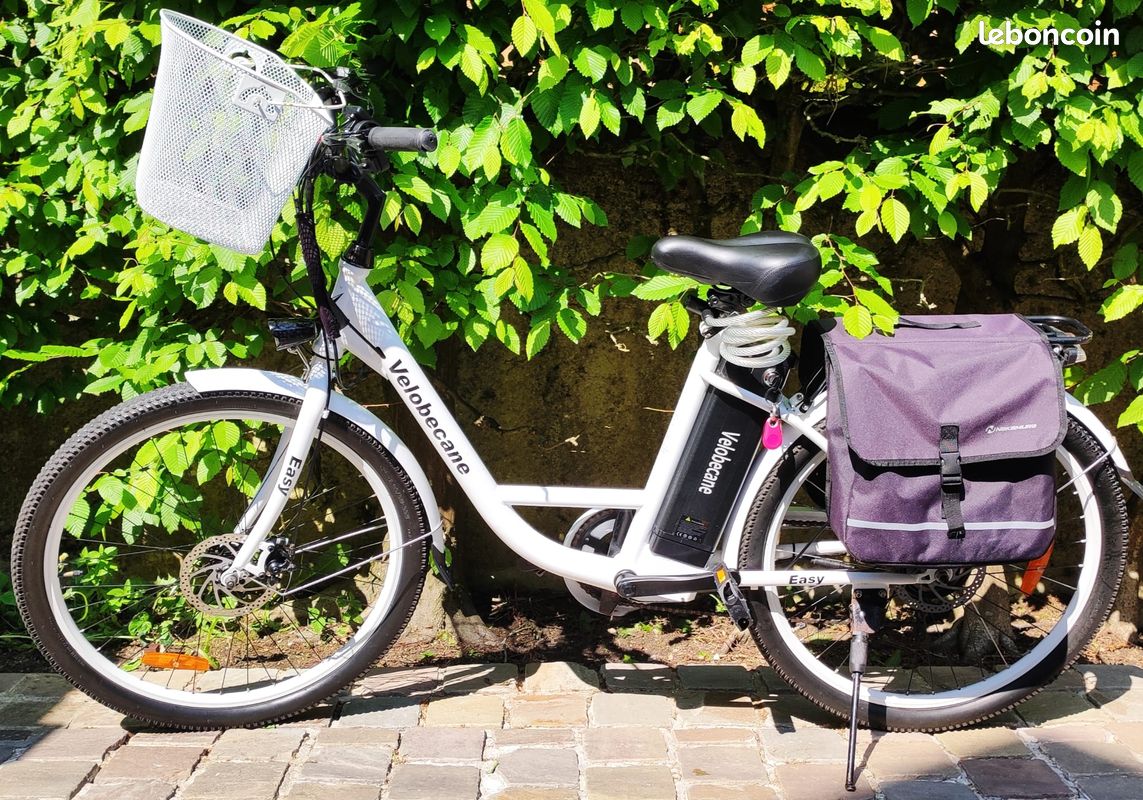 Vends vélo de ville électrique Velobecane Easy Blanc Vélos - Main Image