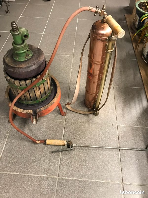 Pulvérisateur ancien et ancien petit Pressoir (image 2)