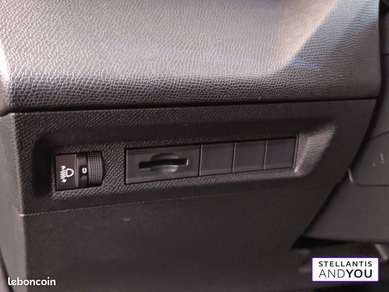 Peugeot 308 Hybrid 145 e-DCS6 Allure (image 26)
