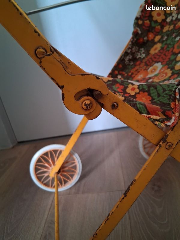 Poussette vintage Jouet ancien des années 60 70
Pliable
Remise en mains propres à Montpellier ou Sète (image 4)