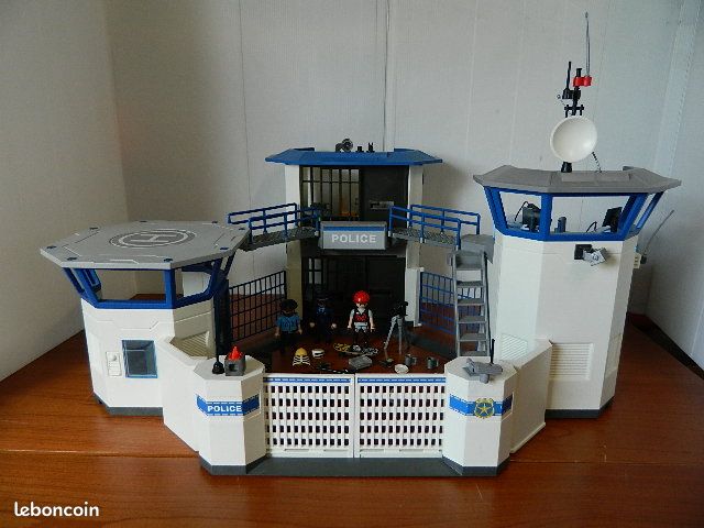 Commissariat de police playmobil 6919 (image 1)