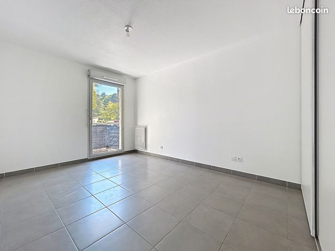 Appartement a louer tassin-la-demi-lune - 2 pièce(s) - 49 m2 - Surfyn