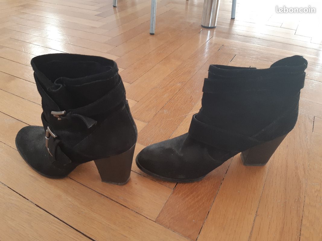 Bottines noires à talons (image 1)