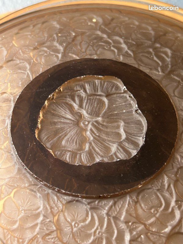 9 assiettes à dessert en verre moulé Art Déco (image 4)