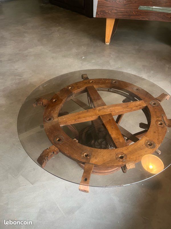 Table basse pièce unique ancien rouage en bois (image 1)