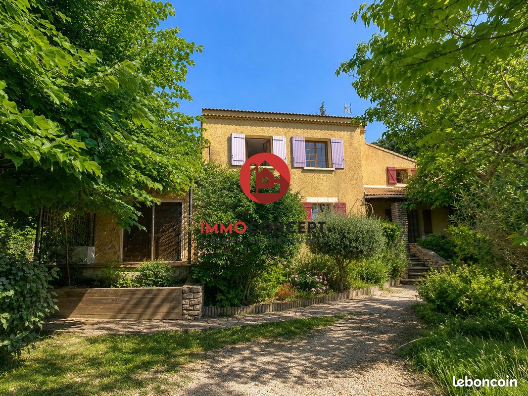 Maison 5 pièces 146 m² · à Pujaut · 146 m² · 440 000 €