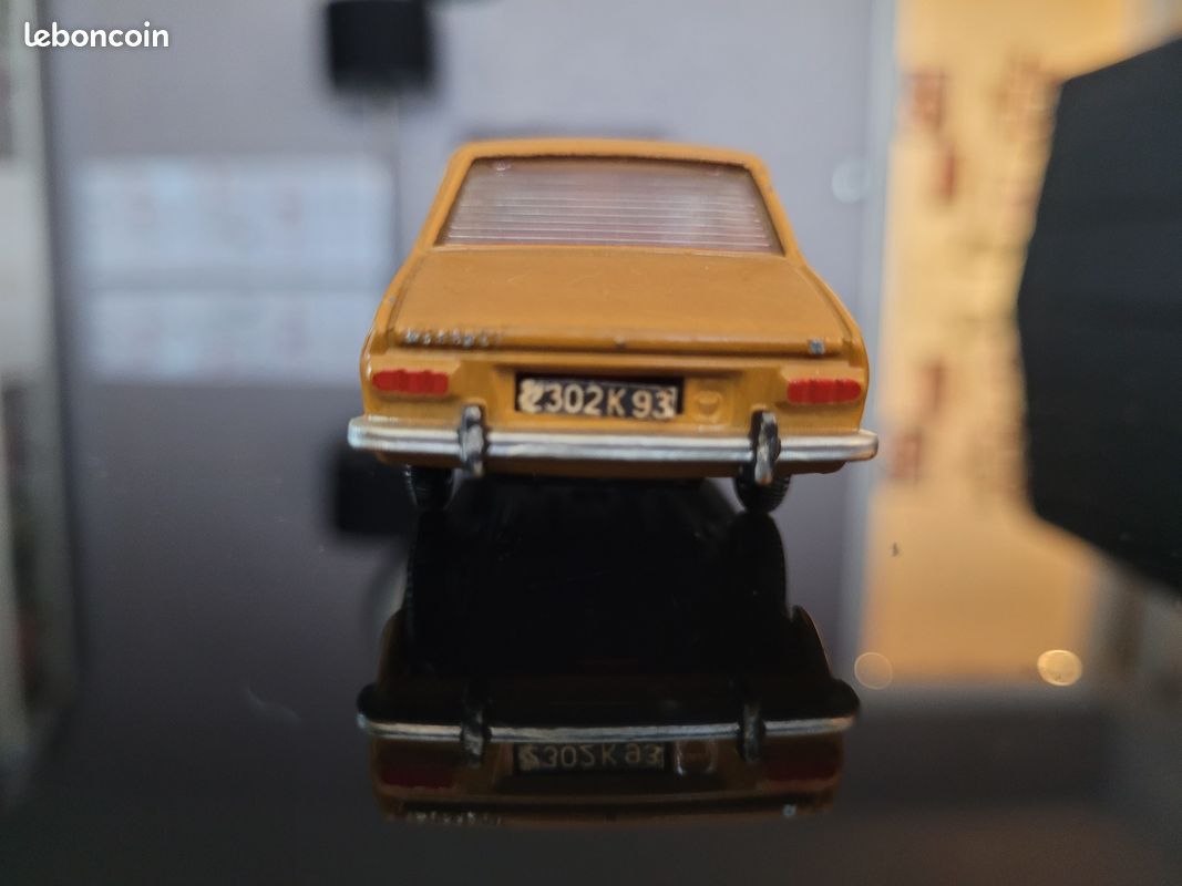 Dinky Toys Renault 12 - Réf 1424 - Miniature Voiture Ancienne échelle 1/43