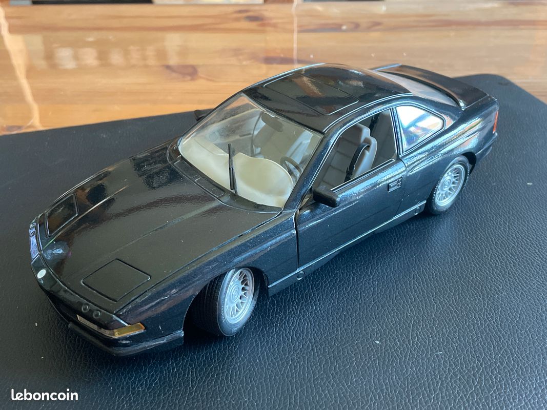 BMW 850i Maisto 1/18 - Collection
