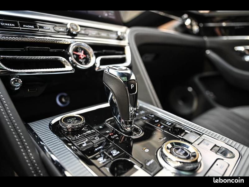 Bentley Flying Spur V6 3.0 HYBRID (image 40)