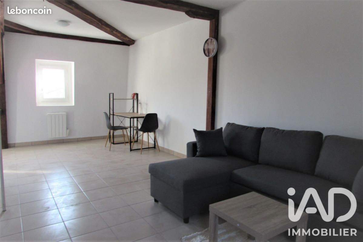 Appartement 1 pièce 28 m² · à Loudun · 28 m² · 365 €