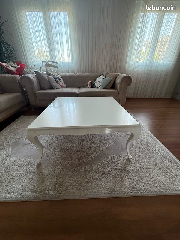 Table Basse Carrée Blanche - Style Baroque/Chic – Solide & Spacieuse (image 4)