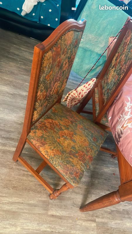 Table et 4 chaises (image 4)