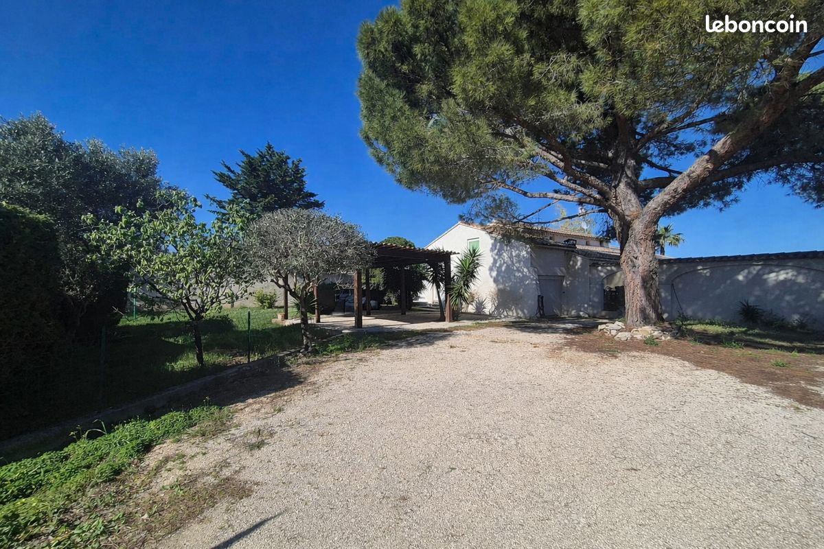 Maison 8 pièces 200 m² · à La Farlède · 200 m² · 599 900 €
